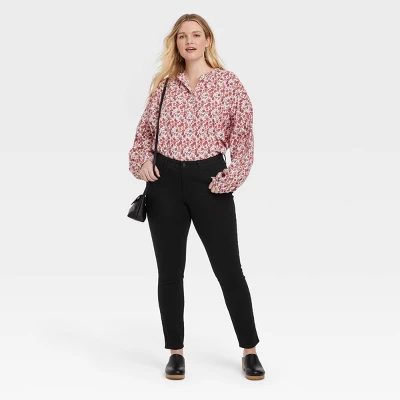 Women's Mid-Rise Curvy Fit Skinny Jeans - Universal Thread™ Women's Mid-Rise Curvy Fit Skinny Jeans - Universal Thread™ -Hot Sale Universal Thread Shop GUEST 190365e7 681c 415c 8228 cbf31a5701fd