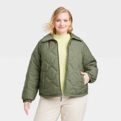 Women's Quilted Jacket - Universal Thread™ -Hot Sale Universal Thread Shop GUEST 7863bcb6 050a 401e 88e8 a7e0110f14a1
